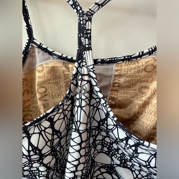 SZ. 6 LULULEMON POWER Y TANK WHITE BLACK GLACIER LACE - Picture 2 of 3